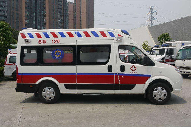 患者在等待救護(hù)車出租時(shí)需要注意什么？