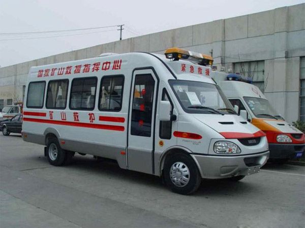 救護(hù)車生產(chǎn)廠家的發(fā)展趨勢(shì)如何？一篇文章告訴你。01